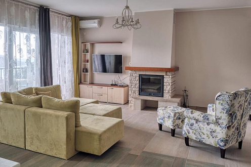 Spacious duplex of 135m2 with sea views